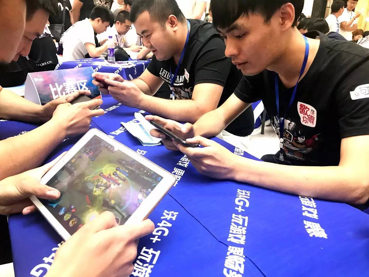 新一代AD领导者 LPL ！1xn Jinx在团战中的猛烈输出+抢下大龙， ThunderTalk Gaming 率先拿下赛点