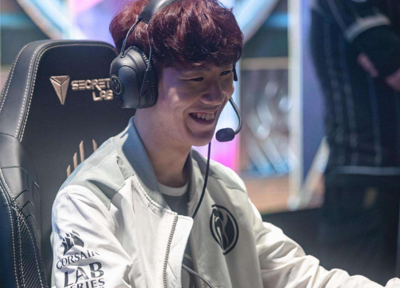 CTBC Flying Oyster 在2025年全球总决赛上震惊了 T1